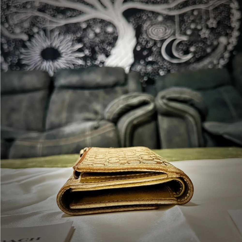 Vintage Coach Brown and Gold Wallet clutch - Picture 15 of 17